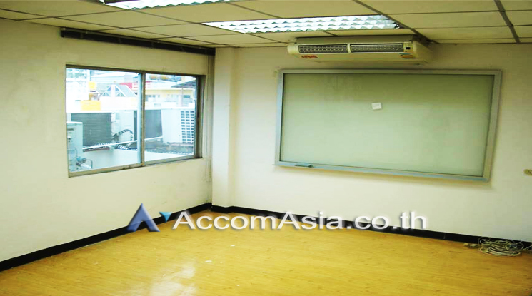 8  Office Space For Rent in Ratchadaphisek ,Bangkok MRT Ratchadaphisek AA12963